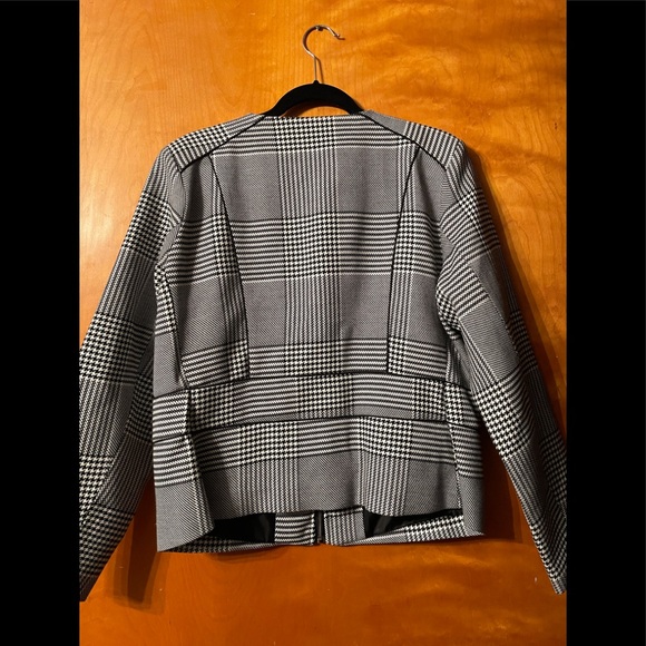 Eden Court Houndstooth Zip Jacket🖤 - Picture 8 of 11
